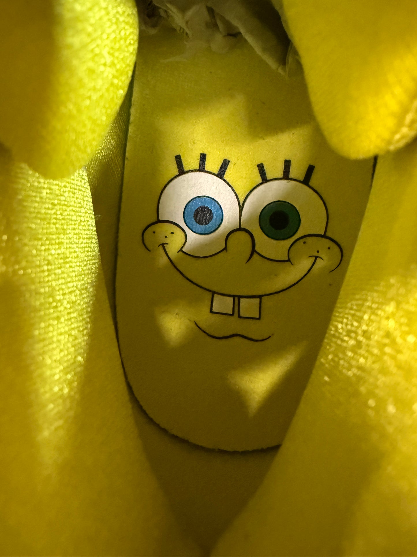 Kyrie SpongeBob (11.5)