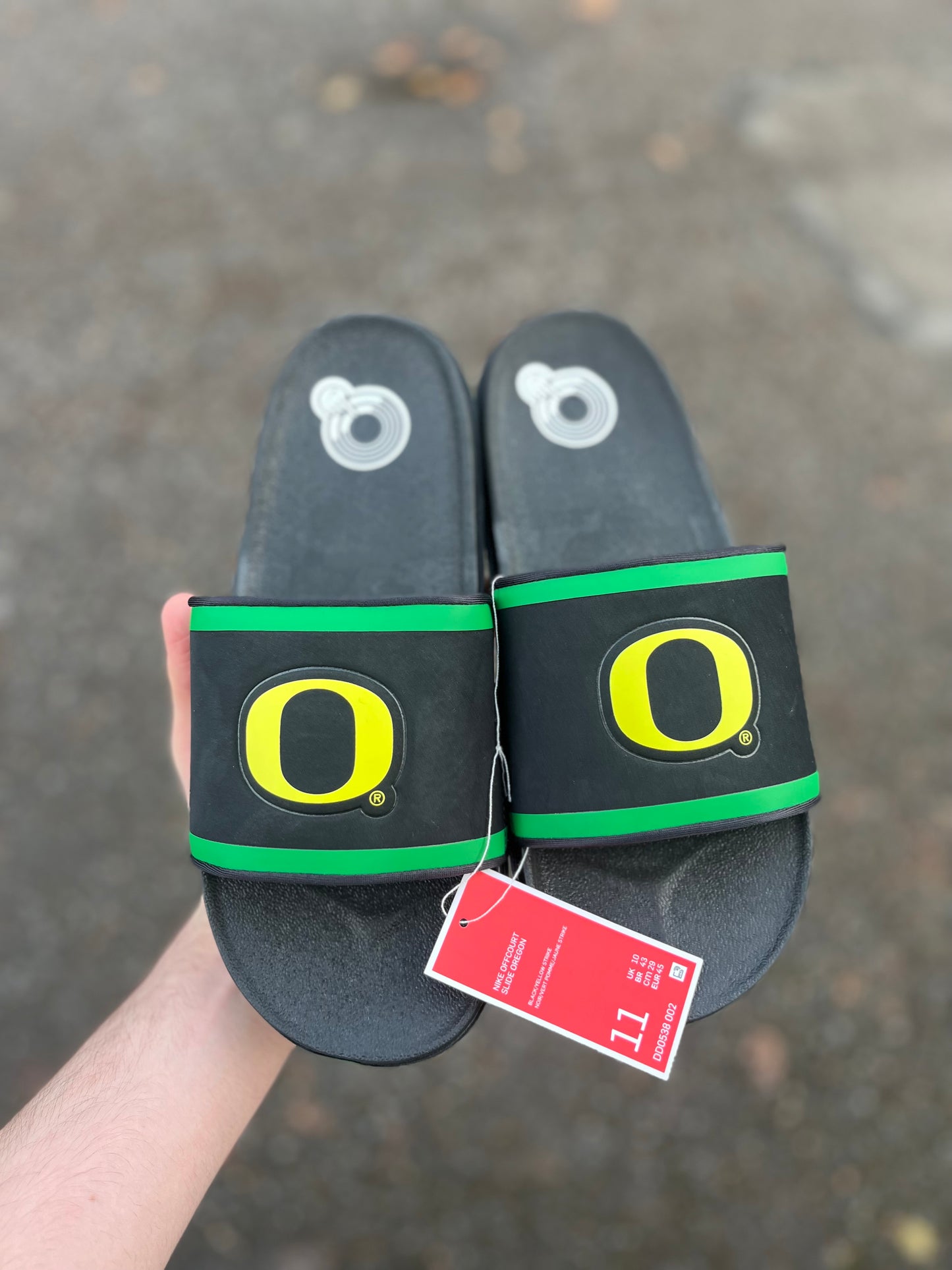 UO player issued slides (size 11)