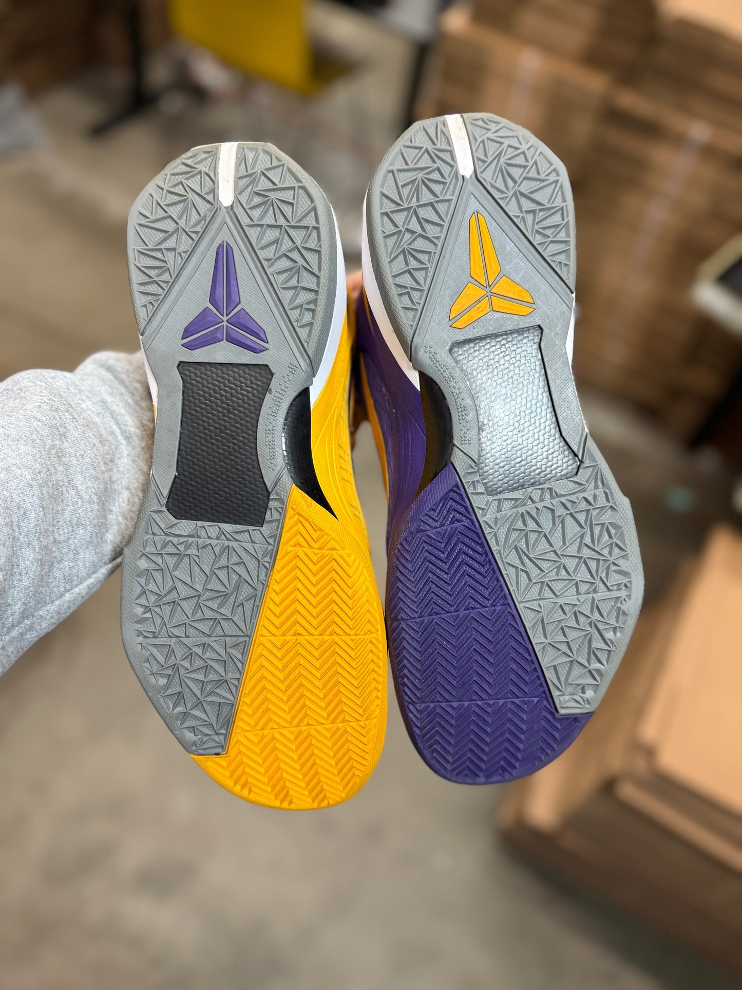 Kobe 7 Yin Yang (12)