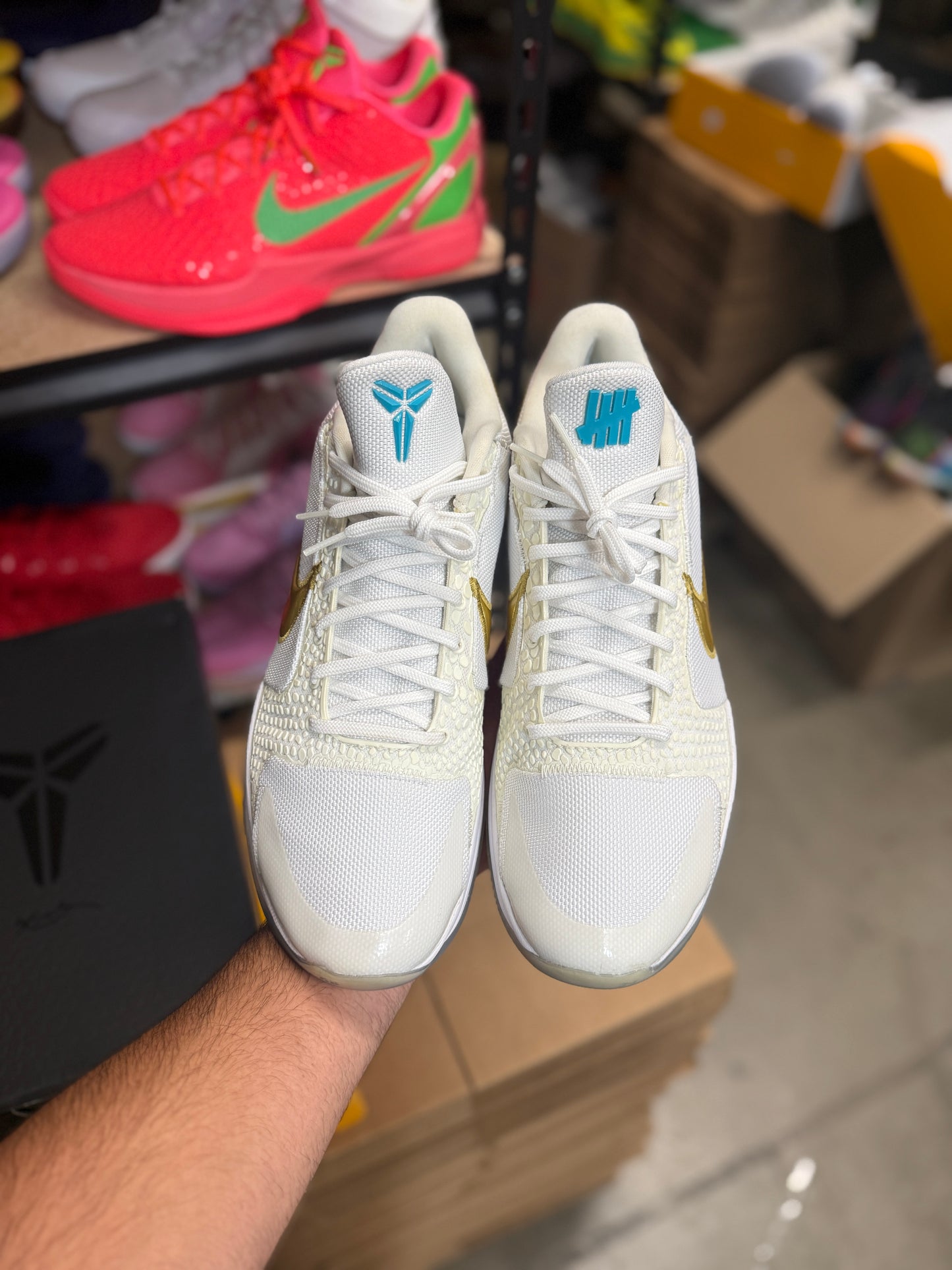Kobe 5 Undefeated (13)