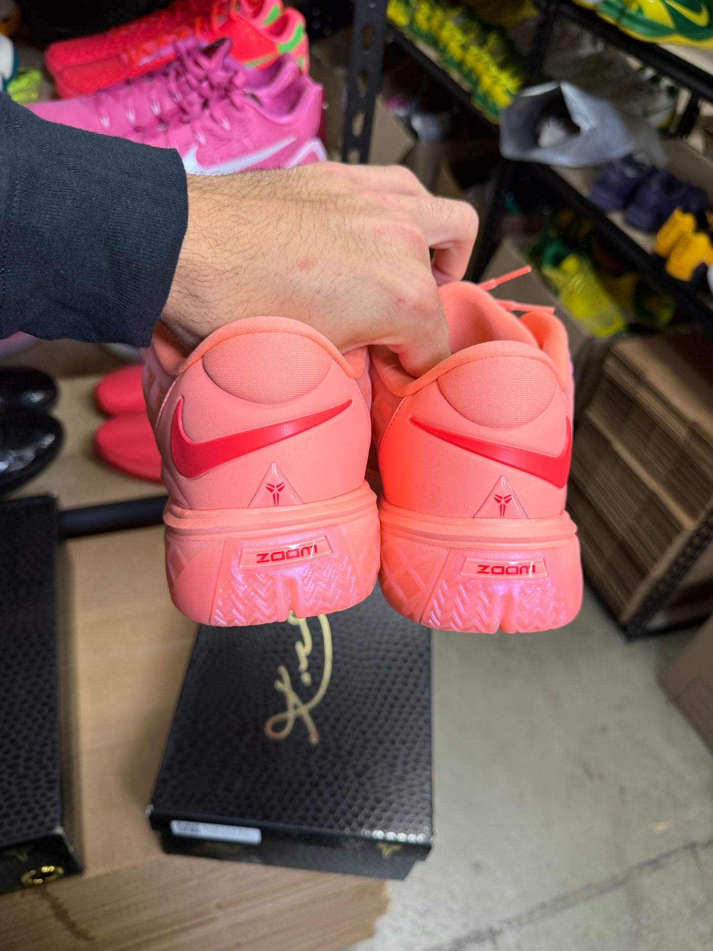 Kobe 3 Atomic Pink (12.5)