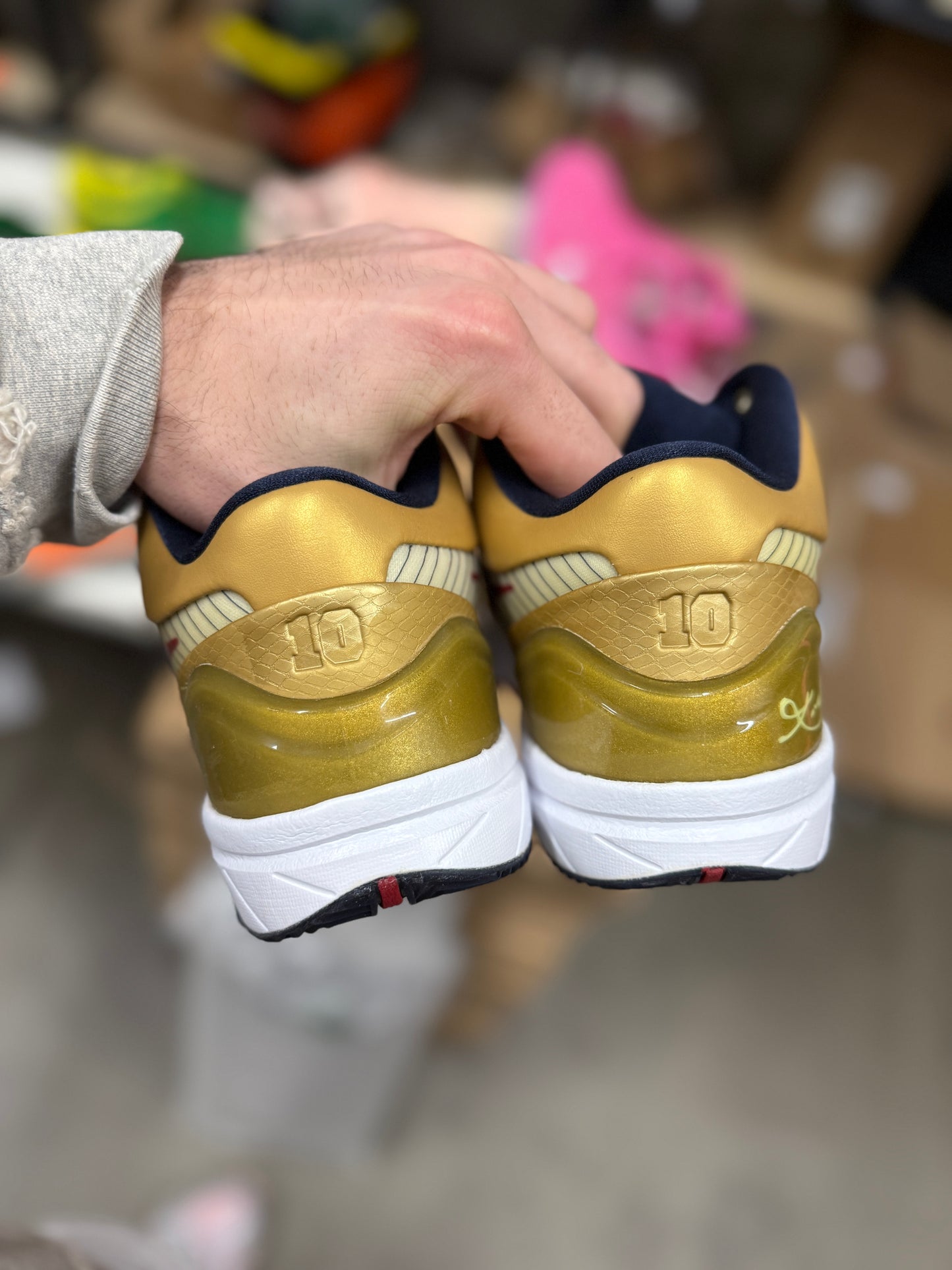 Kobe 4 OG Gold Medal (size 9.5)