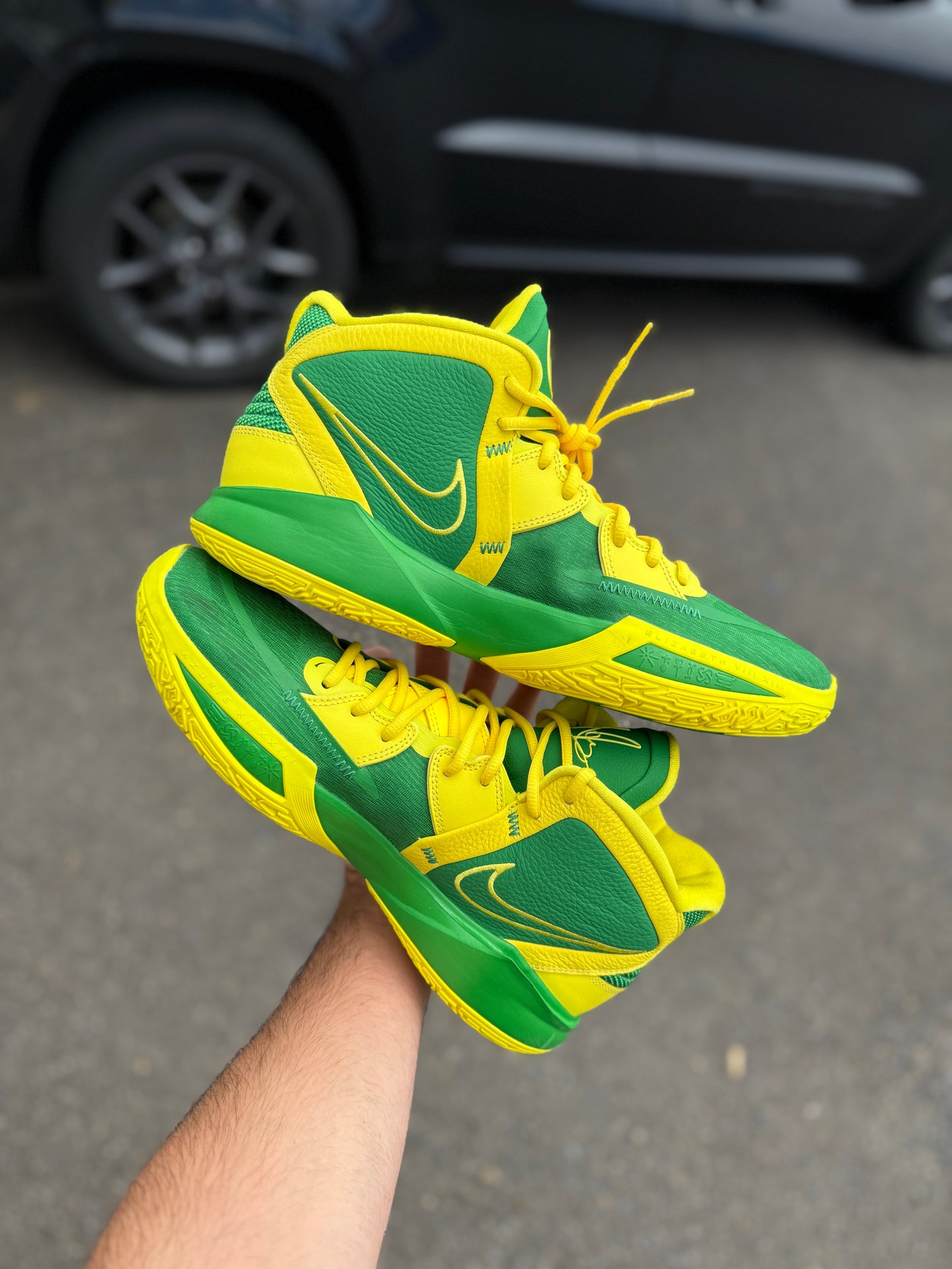 Kyrie Oregon PE (size 13)