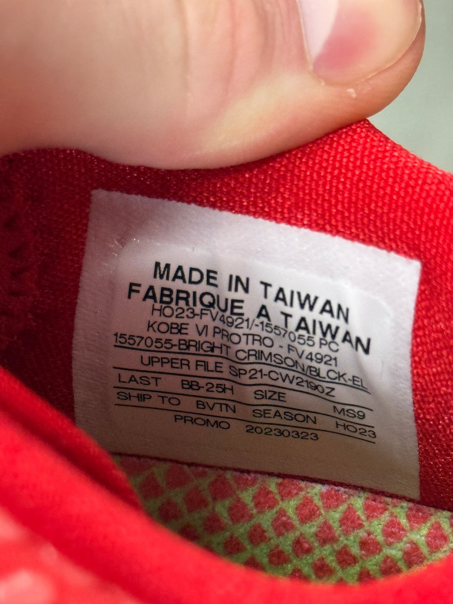 Kobe 6 Reverse Grinch (9)