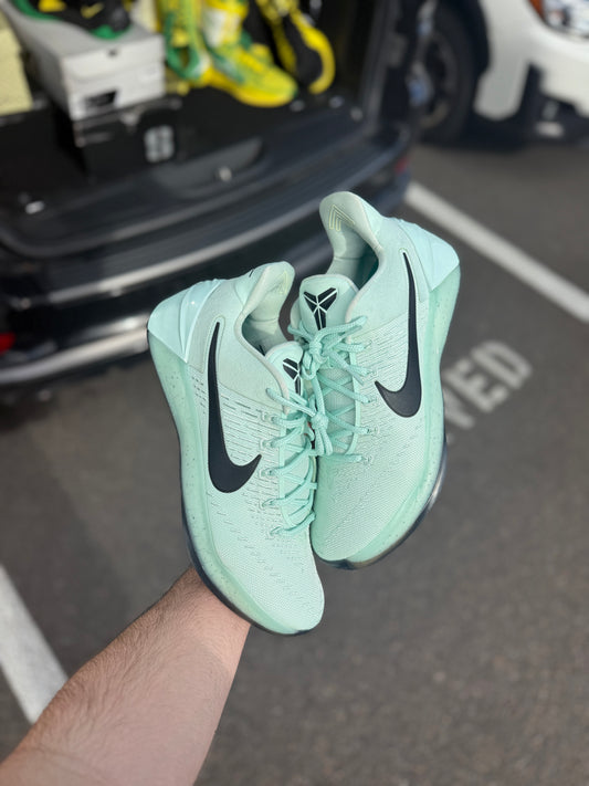 Kobe AD Igloo (size 11.5)