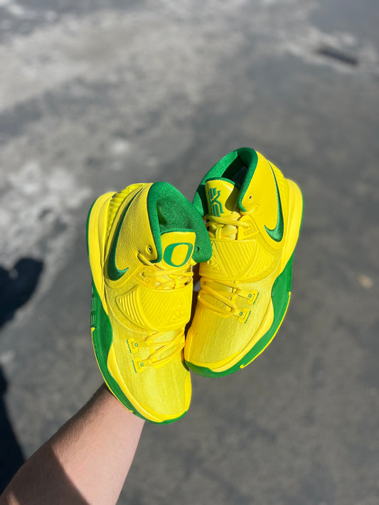 Kyrie Oregon PE (size 11)