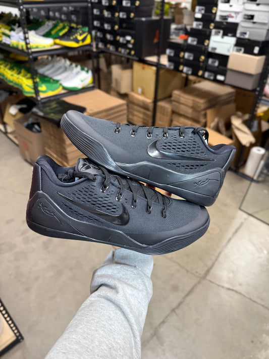 Kobe 9 Blackout TB (12.5)