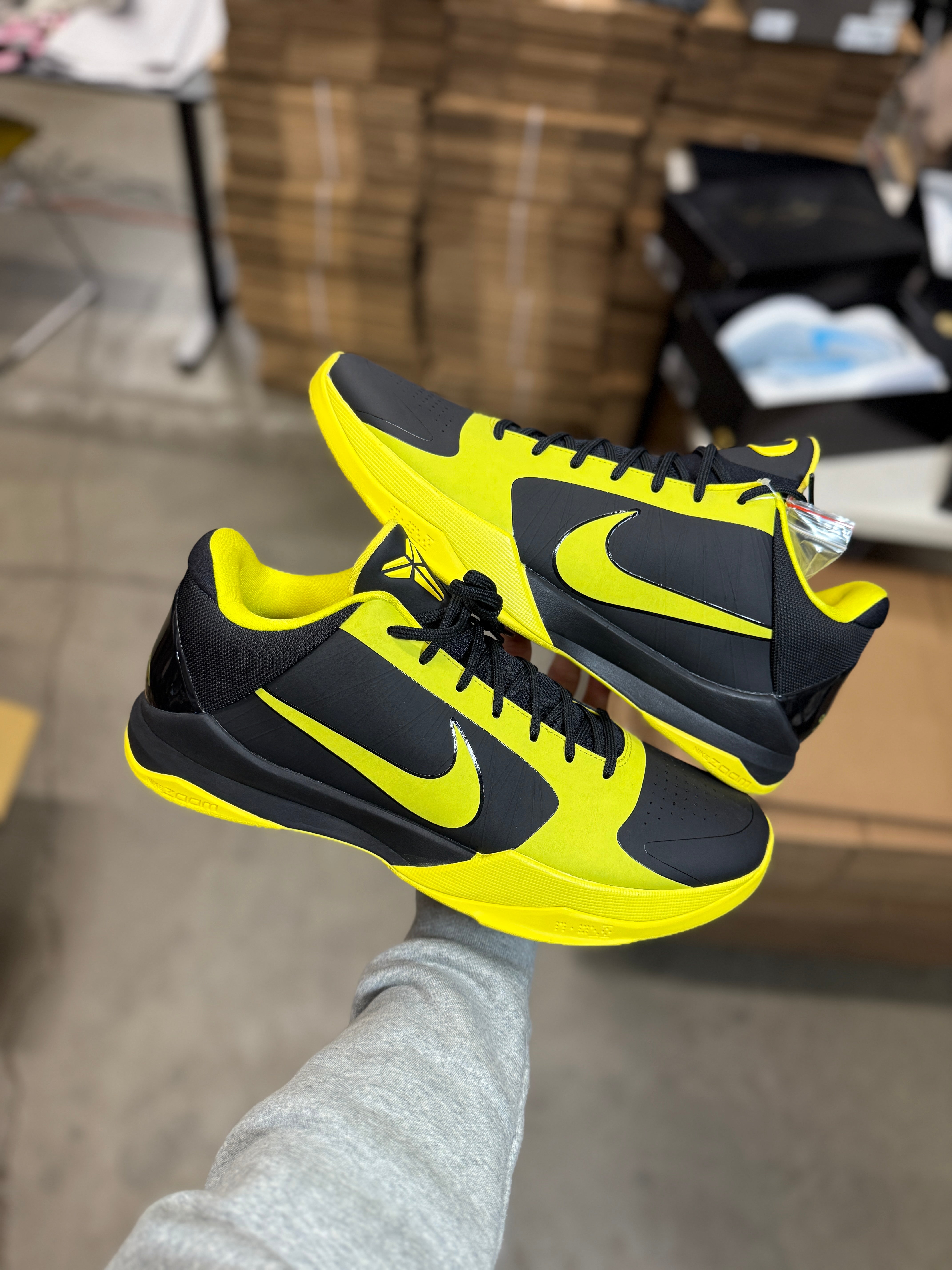 kobe 15 mens yellow