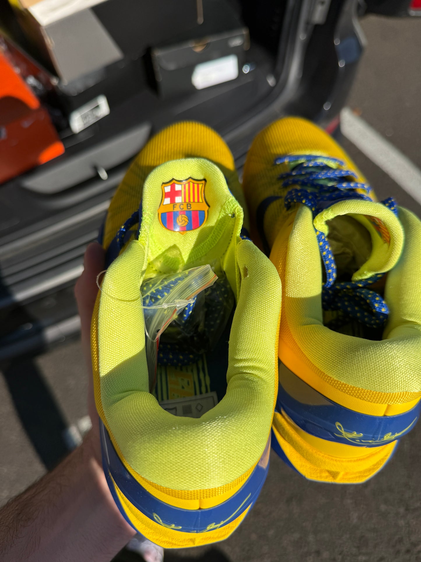 Kobe 7 Barcelona (size 9.5)