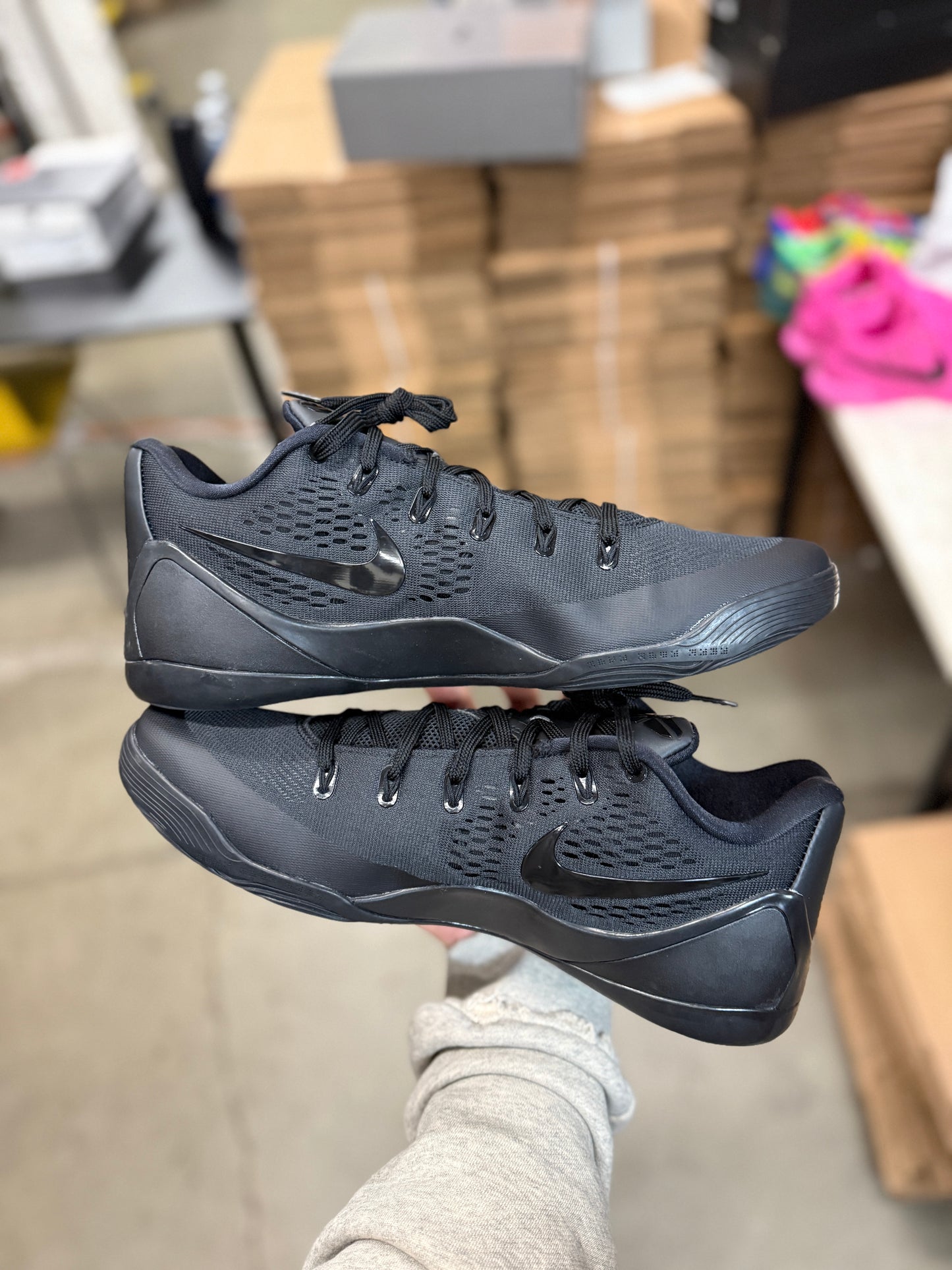 Kobe 9 Blackout TB