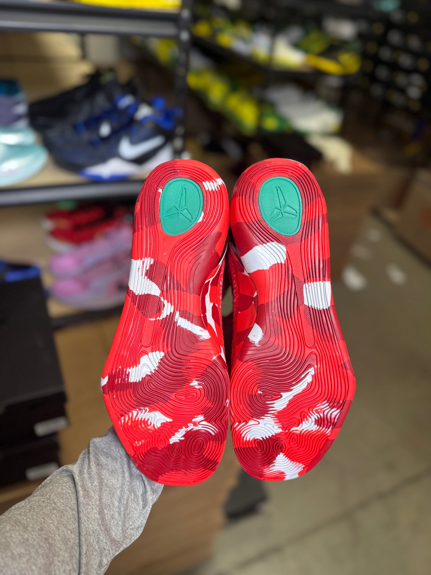 Kobe 10 Christmas (10)