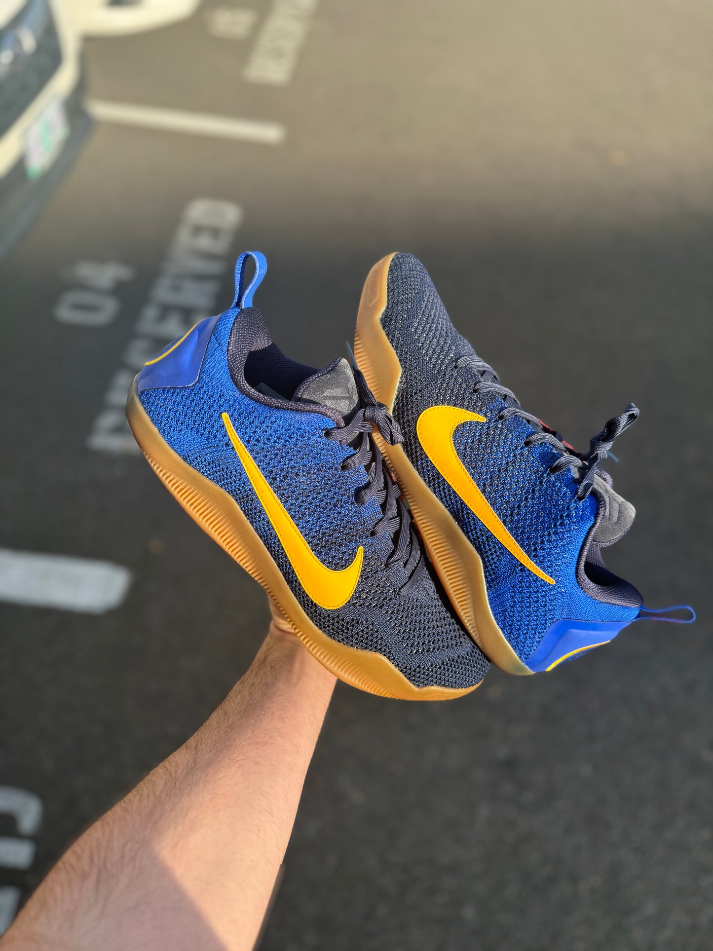 Kobe 11 FCB (size 11.5)