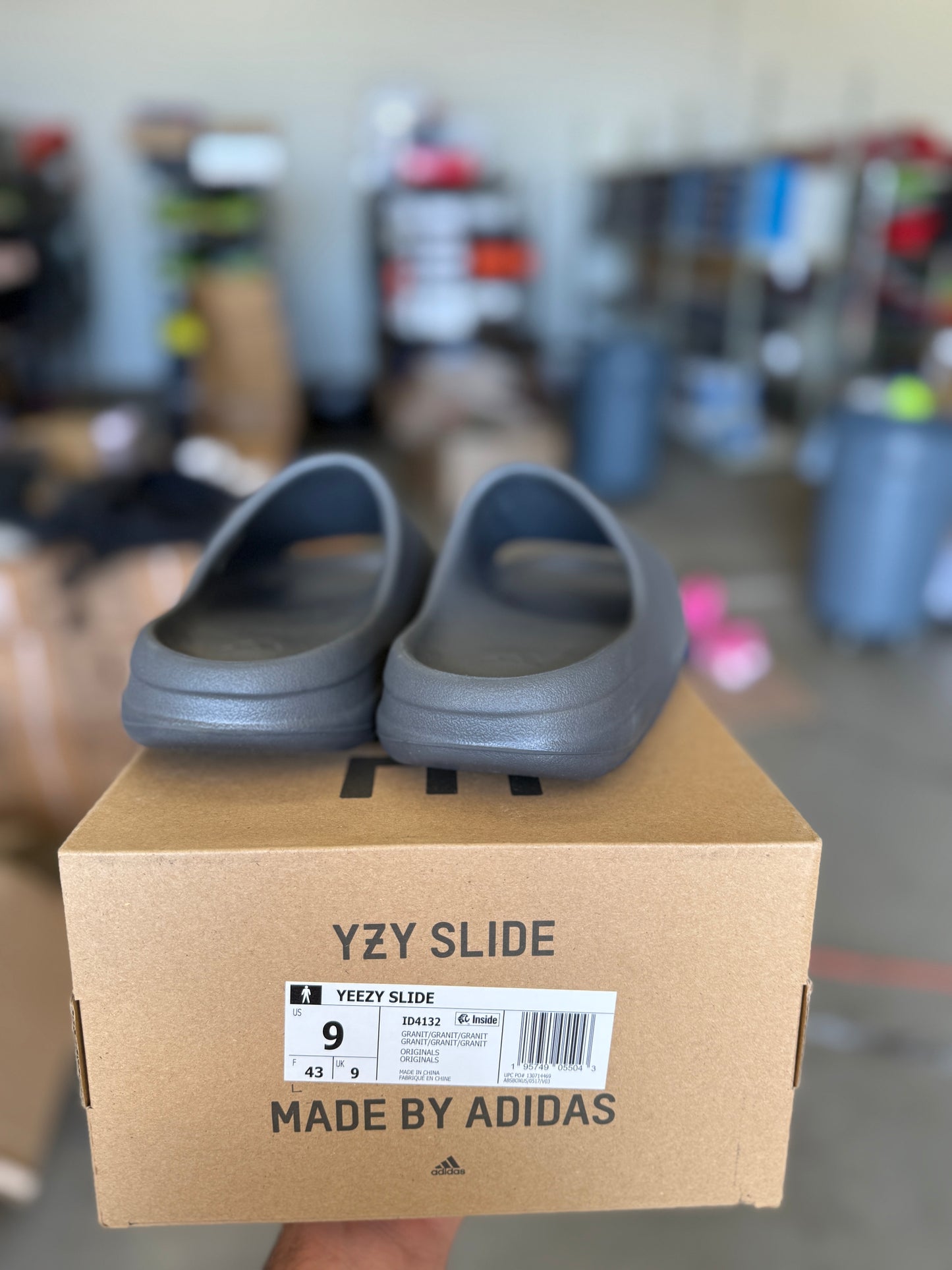 Granit Yzy slide (size 9)