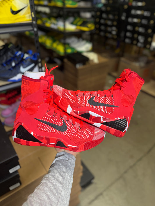 Kobe 10 Christmas (10)