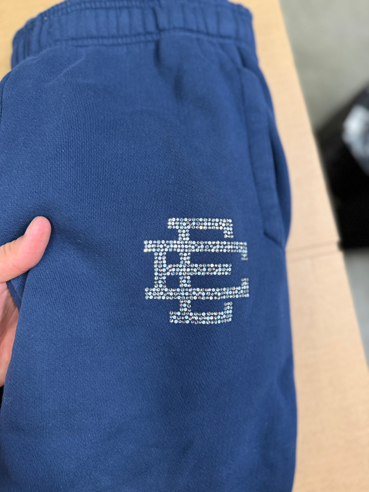 EE Swarovski sweats (XL)