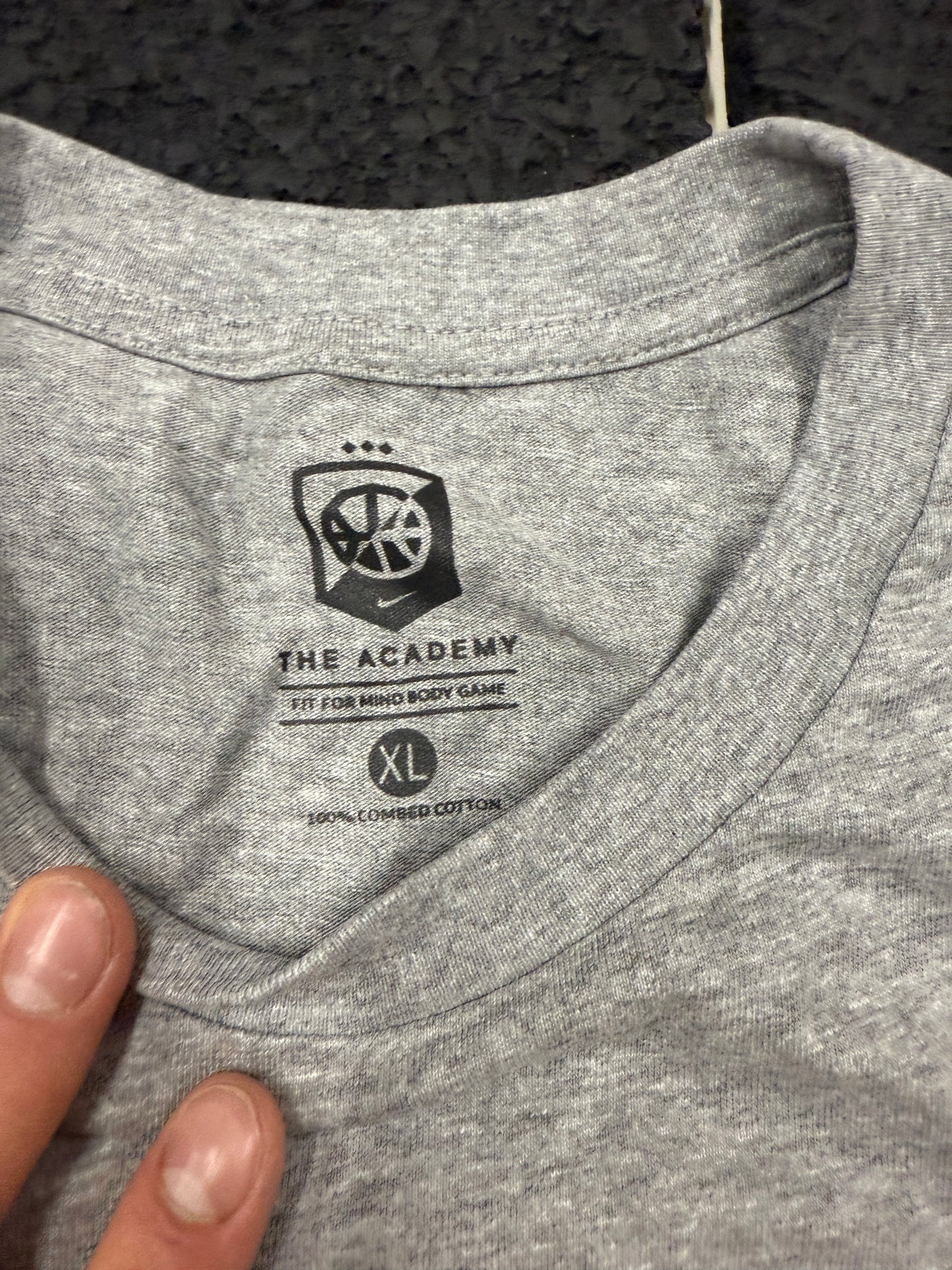 Academy tee (XL)