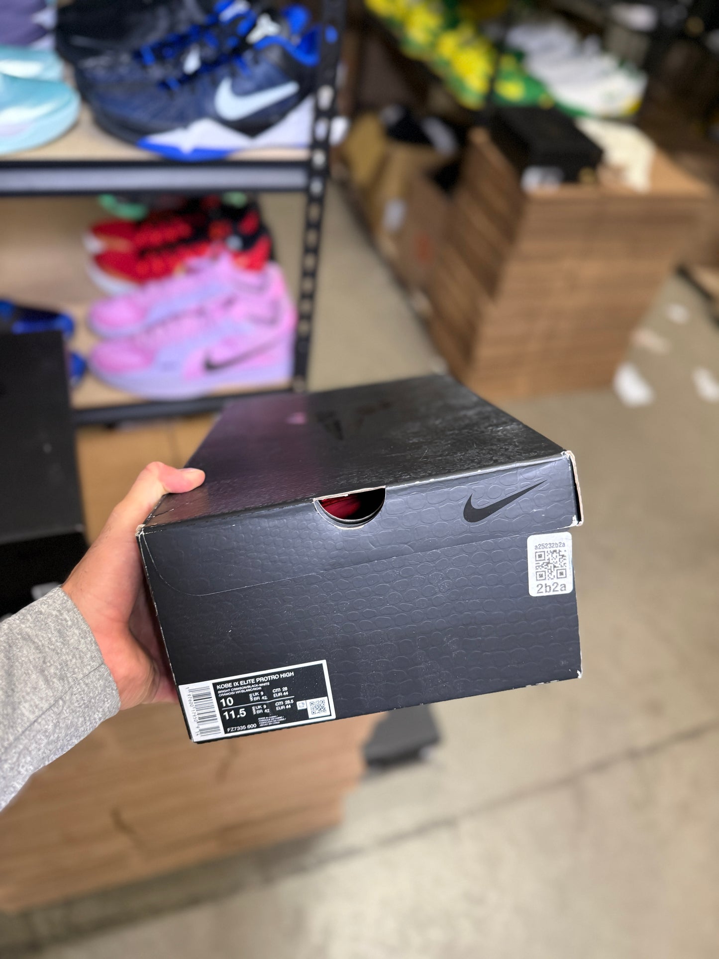 Kobe 10 Christmas (10)