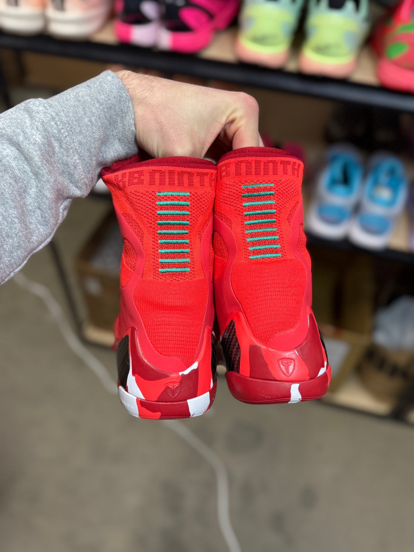 Kobe 9 Protro Christmas (10.5)