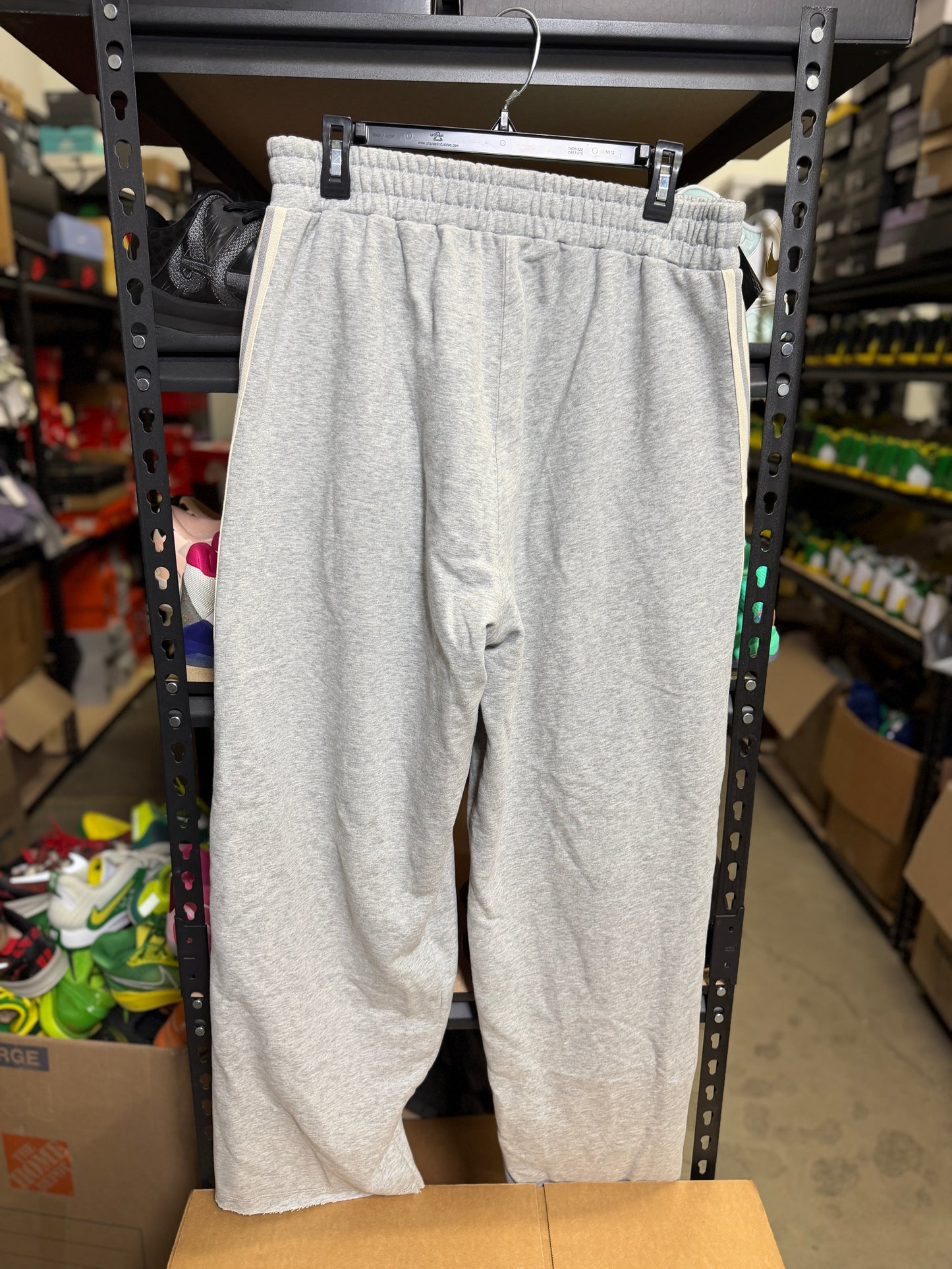 Gv Rasberry sweats