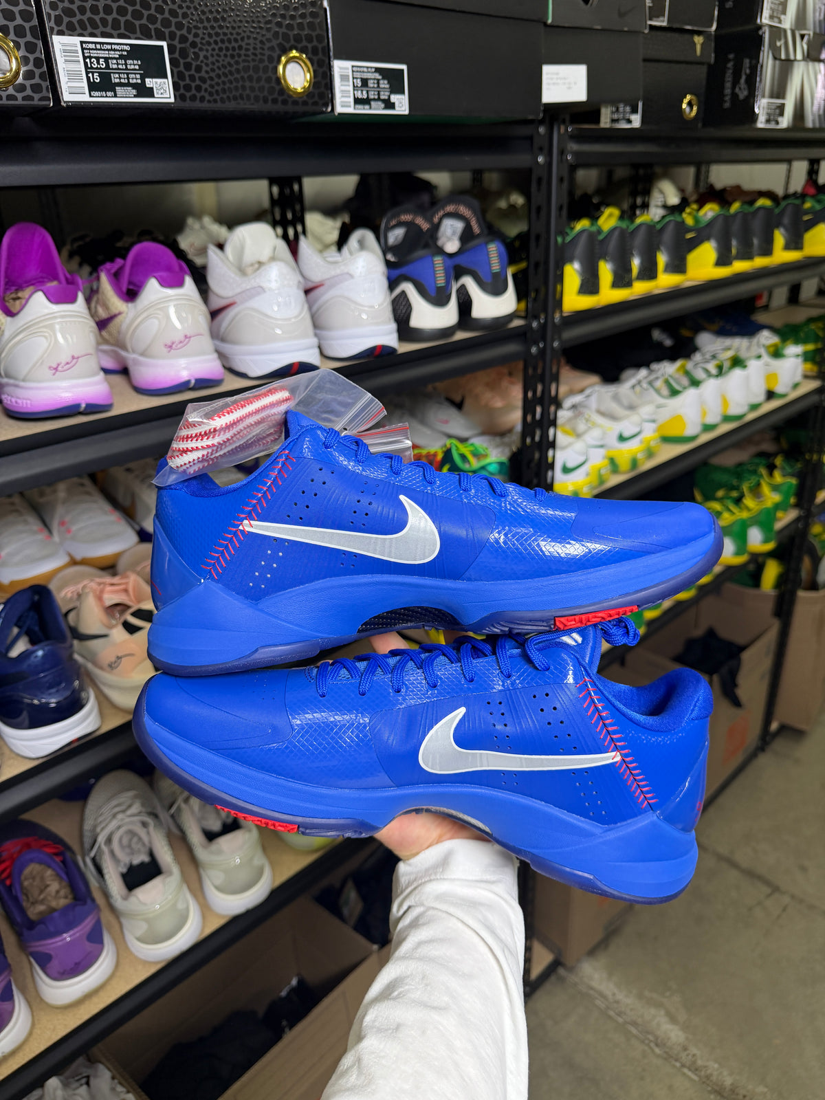 Kobe 5 Dodger (13)
