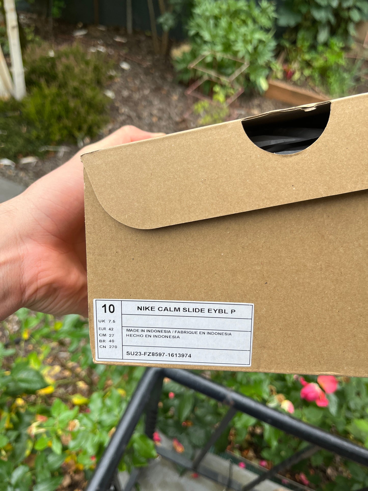 EYBL calm slide (8 / 10 / 11)