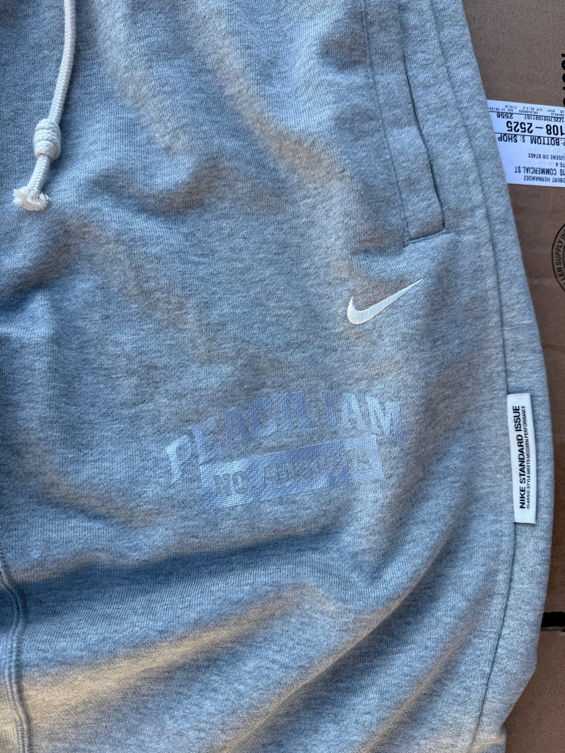 Eybl Peach Jam sweats (M)