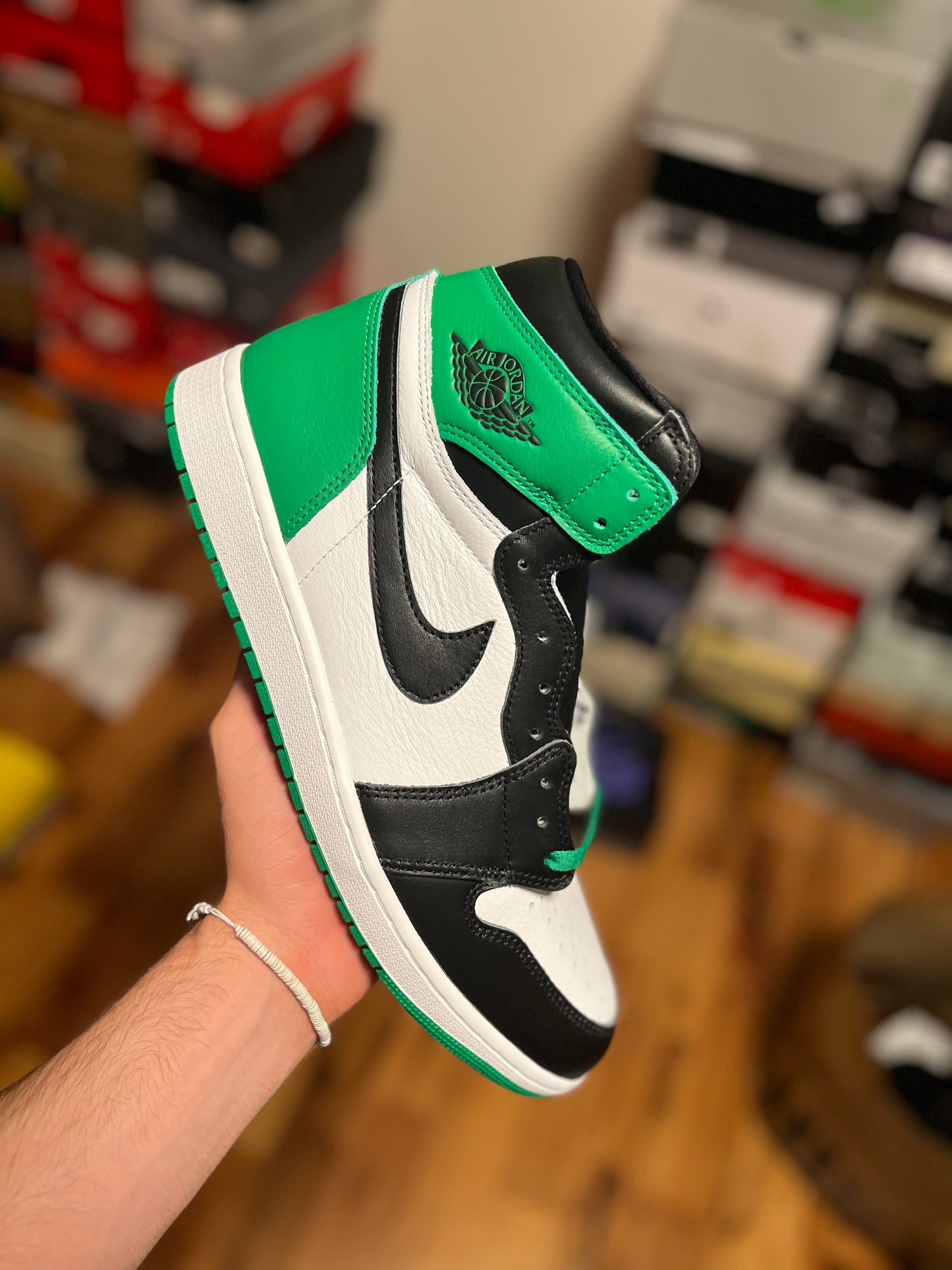 AJ1 ‘lucky green’ (size 6,12)